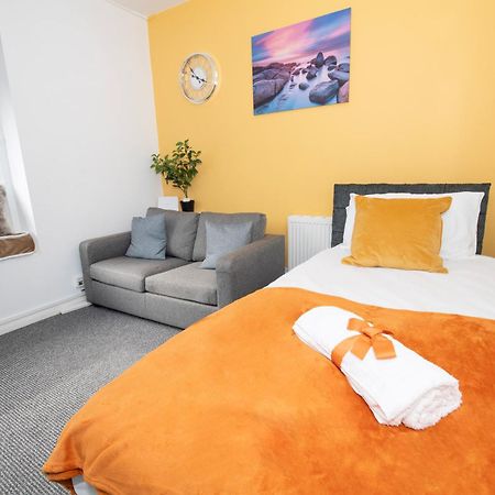 Versatile Cozy & Spacious Comfort Hull Apartments Kingston upon Hull ภายนอก รูปภาพ