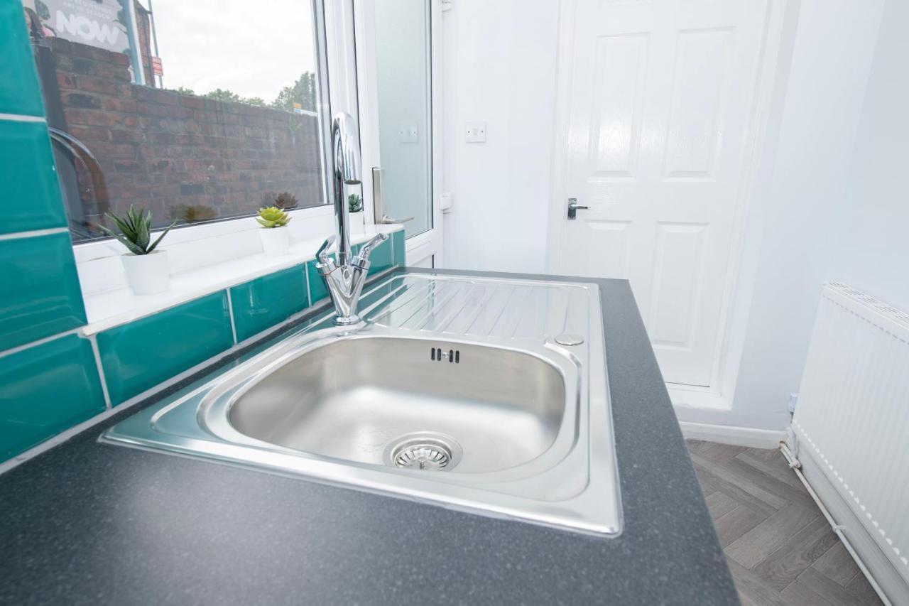 Versatile Cozy & Spacious Comfort Hull Apartments Kingston upon Hull ภายนอก รูปภาพ