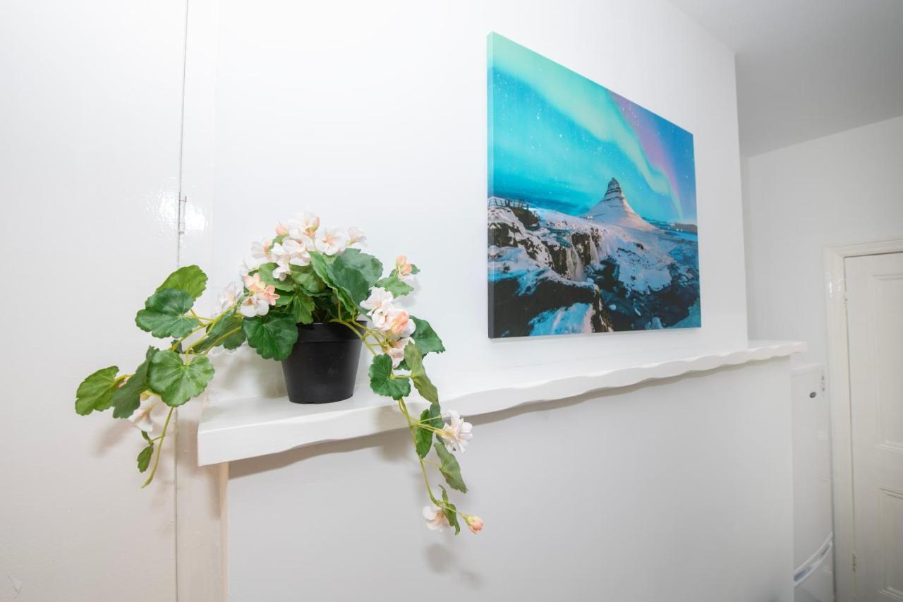 Versatile Cozy & Spacious Comfort Hull Apartments Kingston upon Hull ภายนอก รูปภาพ