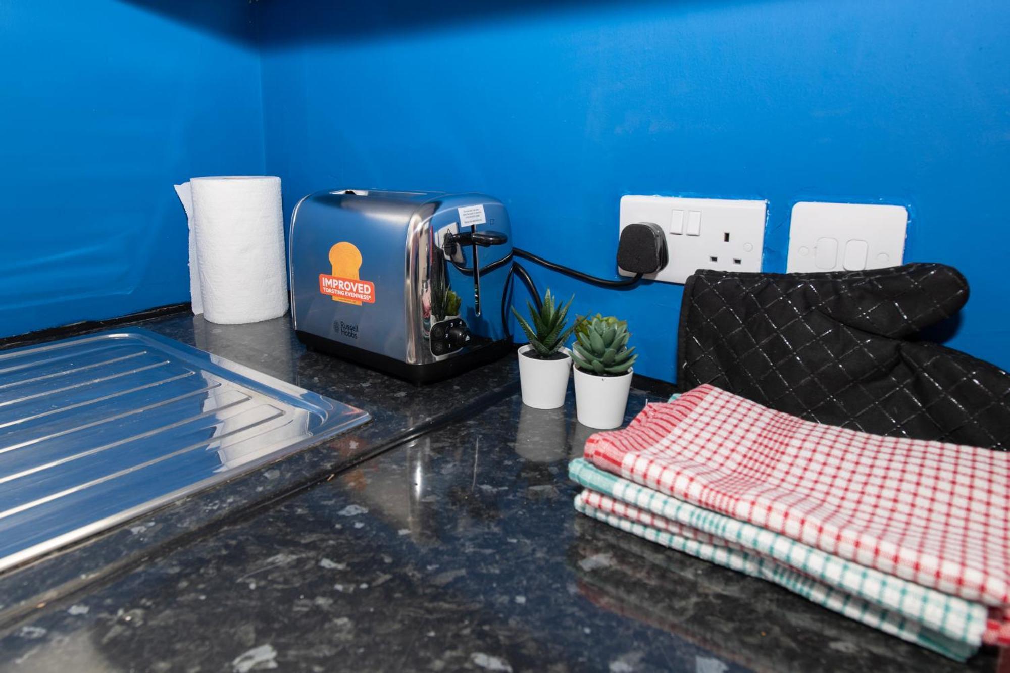 Versatile Cozy & Spacious Comfort Hull Apartments Kingston upon Hull ภายนอก รูปภาพ